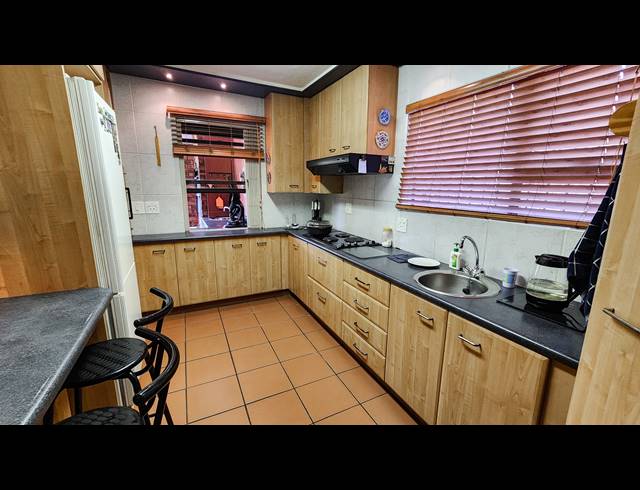 3 BEDROOM HOUSE FOR SALE IN SASOLBURG EXT 4